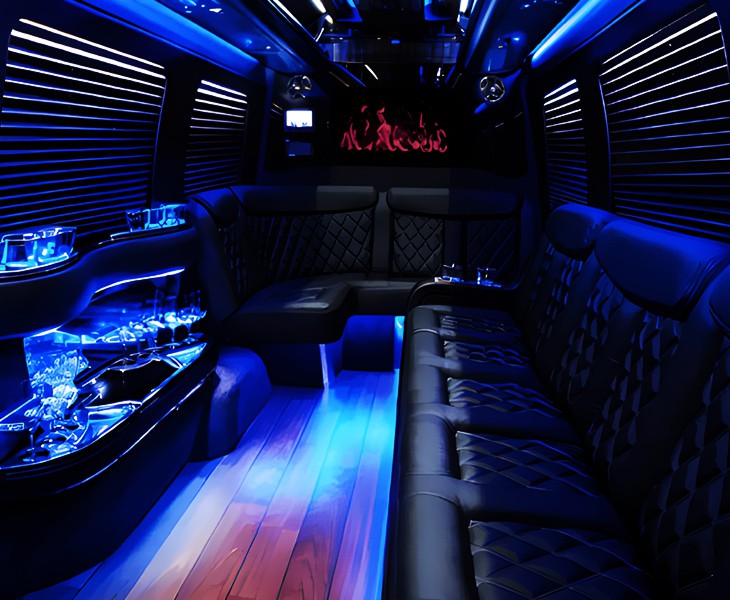 Phoenix Limousine with luxury amenities